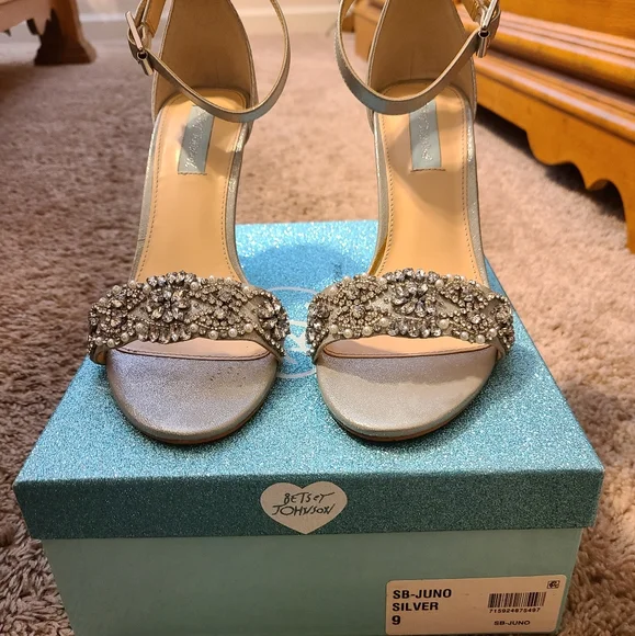Betsey Johnson Juno Sandal/Heels - Picture 6 of 8